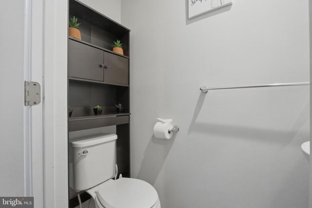 17 CONTINENTAL BLVD, Sicklerville, NJ 08081