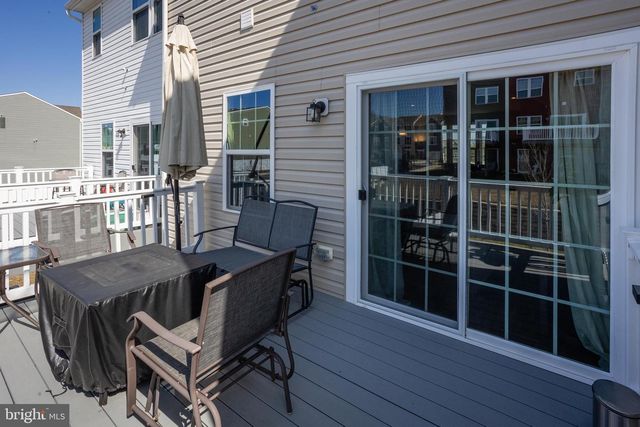 17 CONTINENTAL BLVD, Sicklerville, NJ 08081