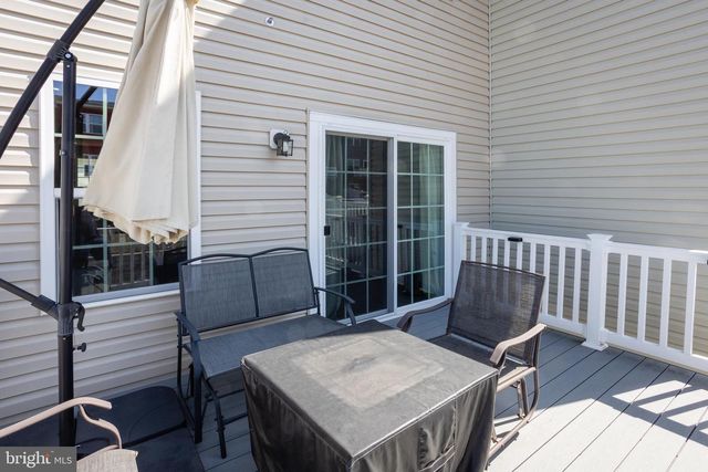 17 CONTINENTAL BLVD, Sicklerville, NJ 08081