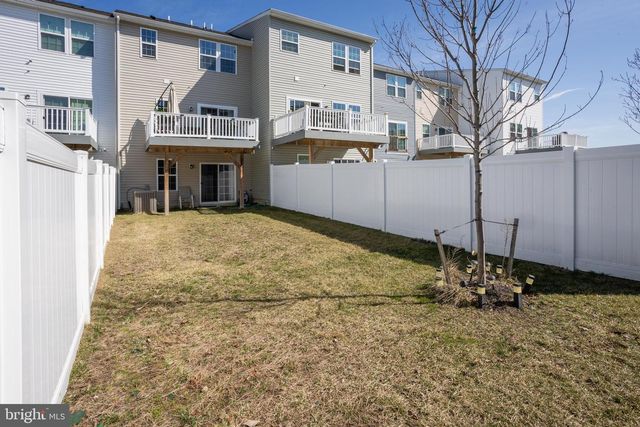 17 CONTINENTAL BLVD, Sicklerville, NJ 08081