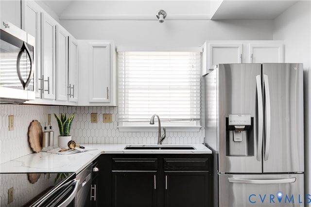 5202 Reids Pointe Rd, Glen Allen, VA 23060