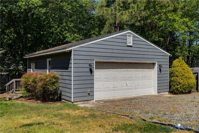 5202 Reids Pointe Rd, Glen Allen, VA 23060