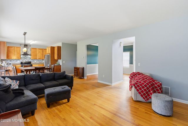 801 Cranberry Road, Beachwood, NJ 08722