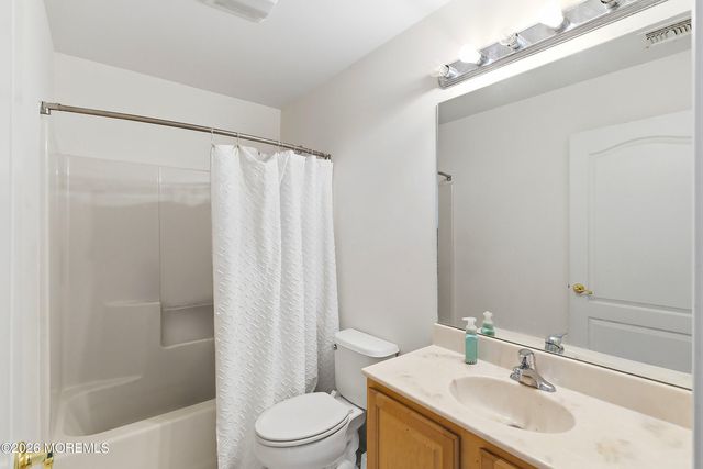 801 Cranberry Road, Beachwood, NJ 08722