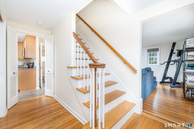 117 Roslyn Drive, New Britain, CT 06052