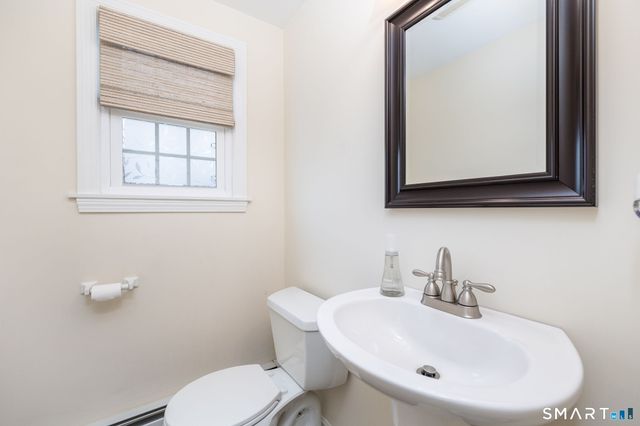 117 Roslyn Drive, New Britain, CT 06052