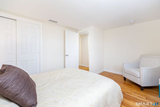 117 Roslyn Drive, New Britain, CT 06052