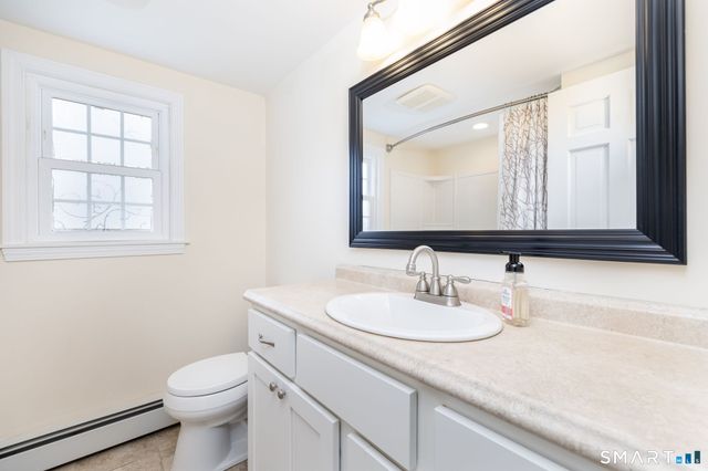 117 Roslyn Drive, New Britain, CT 06052