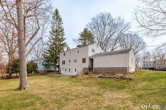 117 Roslyn Drive, New Britain, CT 06052
