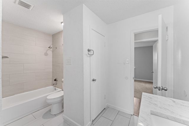 1013 Hunters Glen Drive, Mesquite, TX 75150