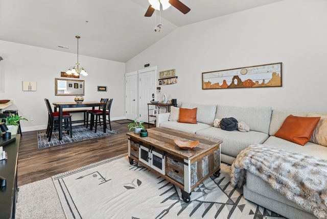 625 N EMERY LN, Vineyard, UT 84059