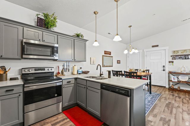 625 N EMERY LN, Vineyard, UT 84059