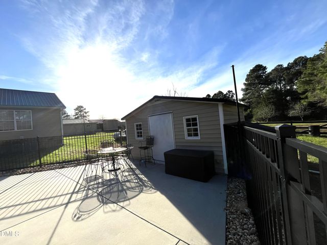 1195 Us 158 Highway, Oxford, NC 27565