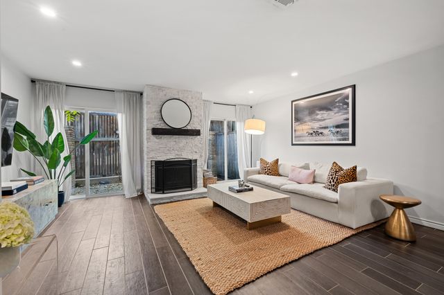 4306 Buena Vista Street 102B, Dallas, TX 75205