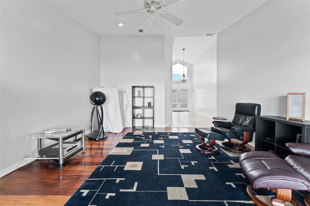 Image 25 of property listing at 2936 68TH AVENUE S, St Petersburg, FL 33712