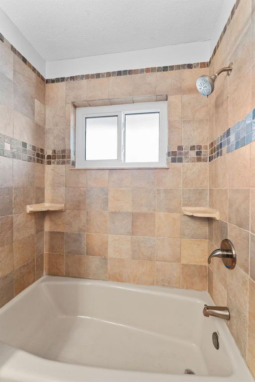 Image 34 of property listing at 2936 68TH AVENUE S, St Petersburg, FL 33712