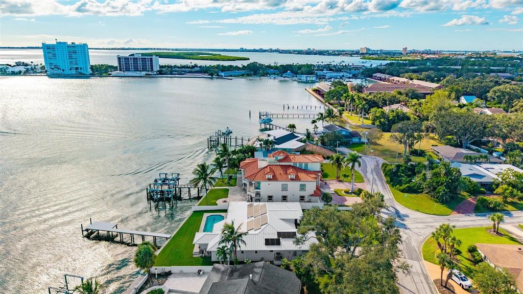 Image 48 of property listing at 2936 68TH AVENUE S, St Petersburg, FL 33712