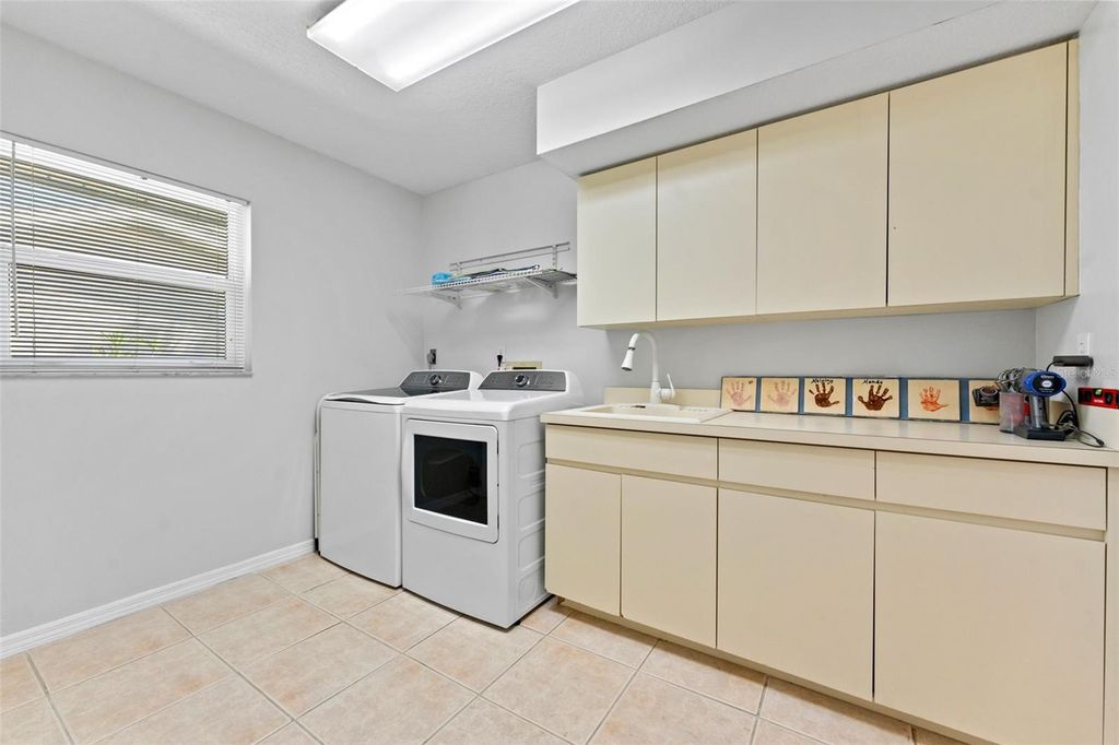 Image 49 of property listing at 2936 68TH AVENUE S, St Petersburg, FL 33712