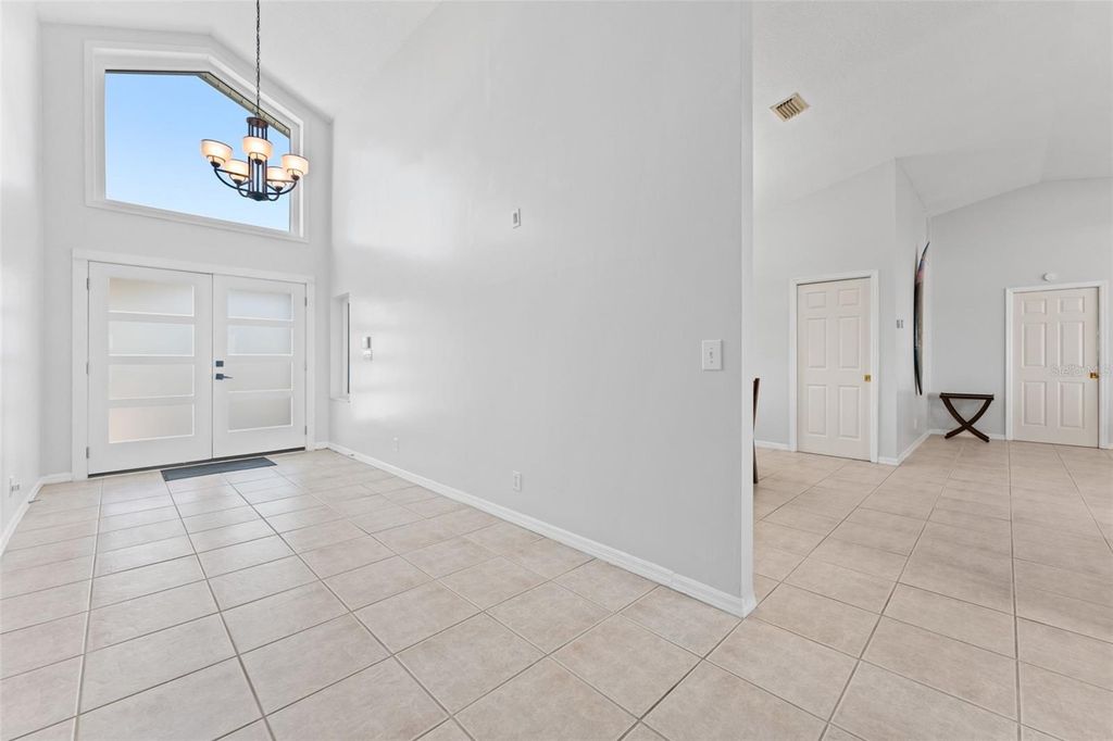 Image 6 of property listing at 2936 68TH AVENUE S, St Petersburg, FL 33712