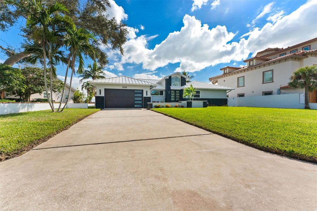 Image 52 of property listing at 2936 68TH AVENUE S, St Petersburg, FL 33712