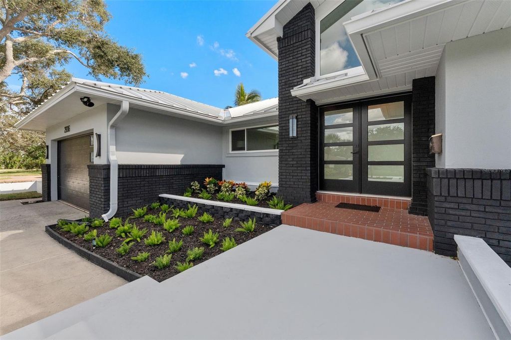 Image 56 of property listing at 2936 68TH AVENUE S, St Petersburg, FL 33712