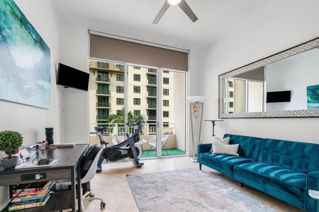 99 SE Mizner Boulevard 543, Boca Raton, FL 33432