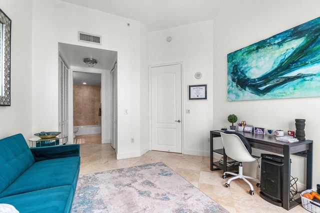 99 SE Mizner Boulevard 543, Boca Raton, FL 33432