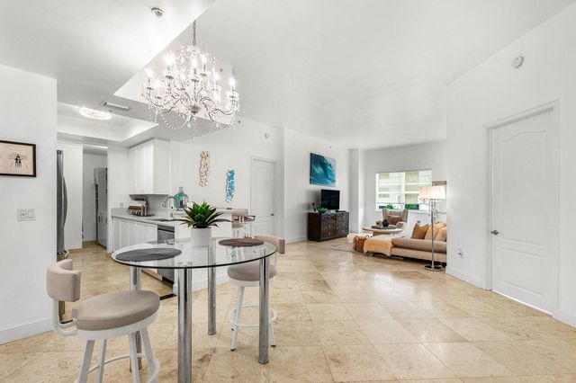 99 SE Mizner Boulevard 543, Boca Raton, FL 33432