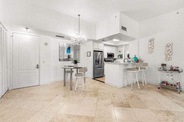 99 SE Mizner Boulevard 543, Boca Raton, FL 33432