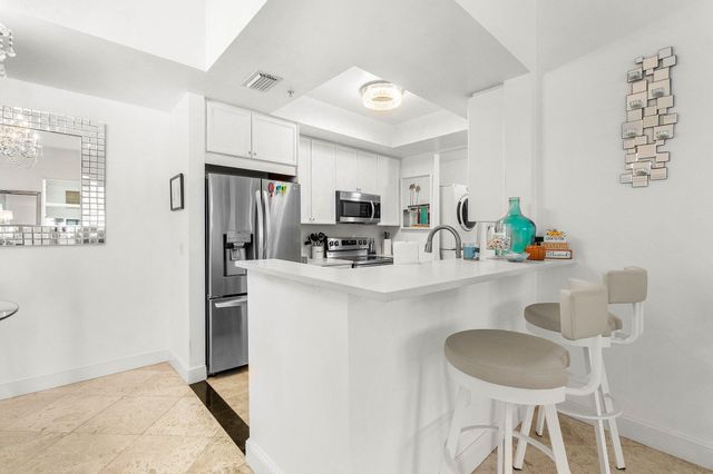 99 SE Mizner Boulevard 543, Boca Raton, FL 33432