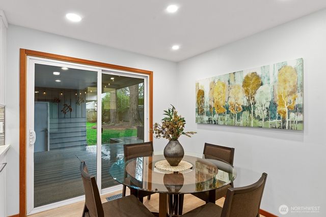 4902 NE 7th Place, Renton, WA 98059