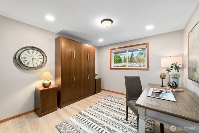 4902 NE 7th Place, Renton, WA 98059