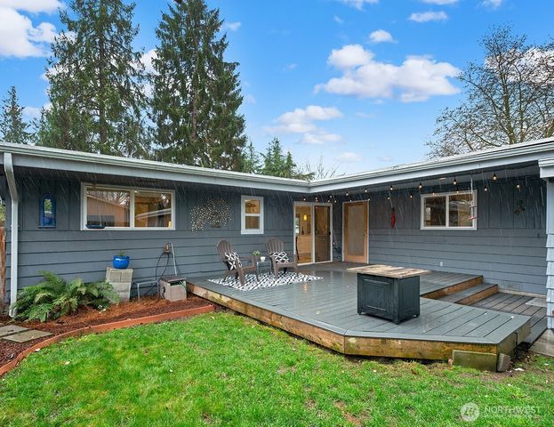 4902 NE 7th Place, Renton, WA 98059