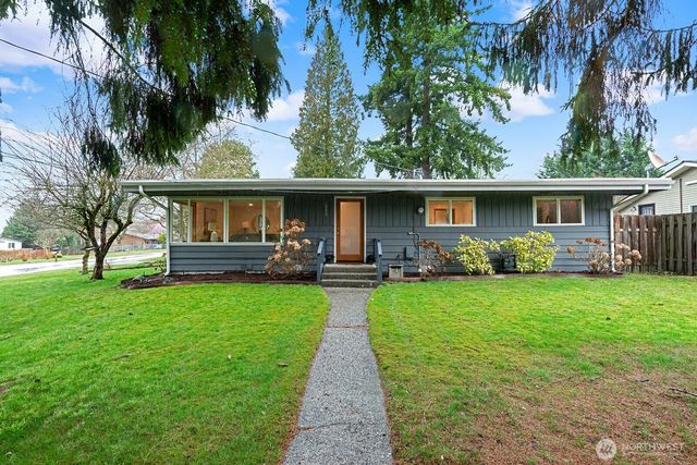 4902 NE 7th Place, Renton, WA 98059