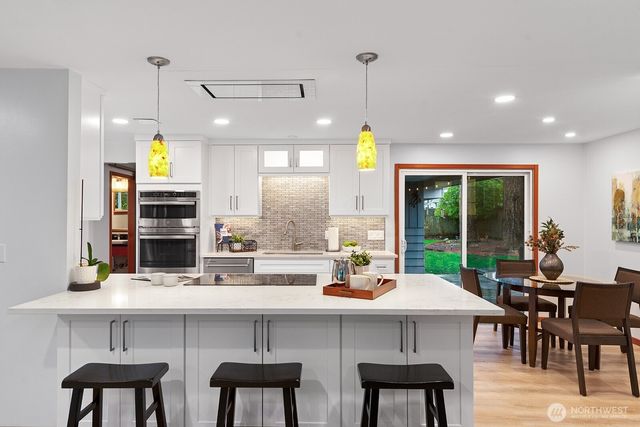 4902 NE 7th Place, Renton, WA 98059