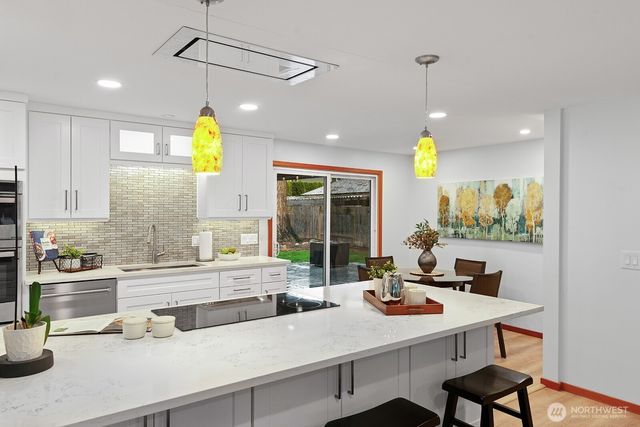 4902 NE 7th Place, Renton, WA 98059