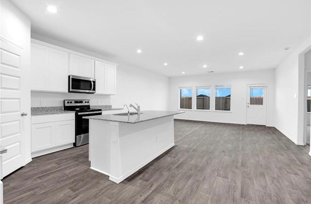 2028 Woodlark Way, Sealy, TX 77474