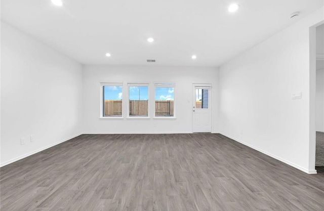 2028 Woodlark Way, Sealy, TX 77474