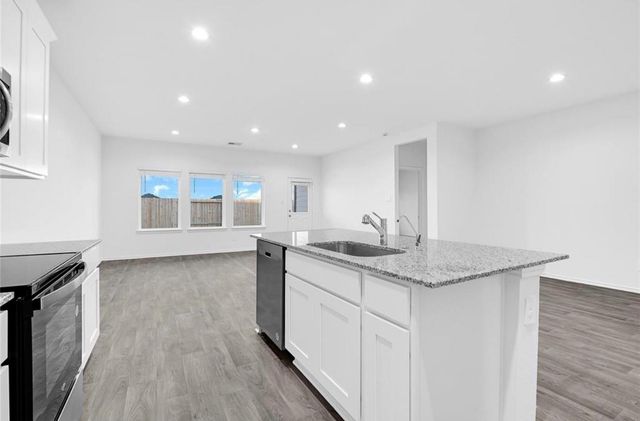 2028 Woodlark Way, Sealy, TX 77474