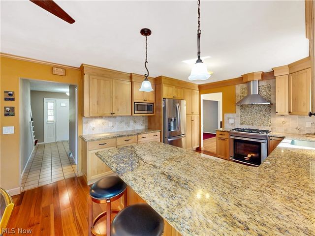 4788 Lindsey Lane, Richmond Heights, OH 44143