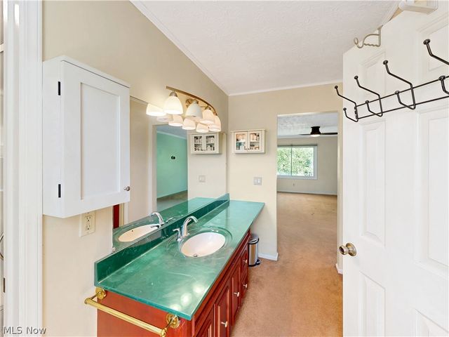 4788 Lindsey Lane, Richmond Heights, OH 44143