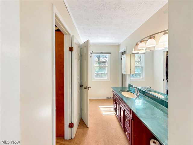 4788 Lindsey Lane, Richmond Heights, OH 44143