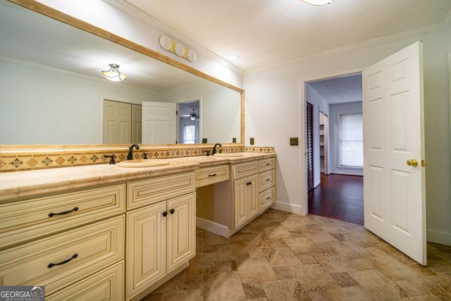 3926 Clubland Drive, Marietta, GA 30068