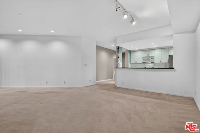 12000 Goshen Avenue 103, Los Angeles, CA 90049