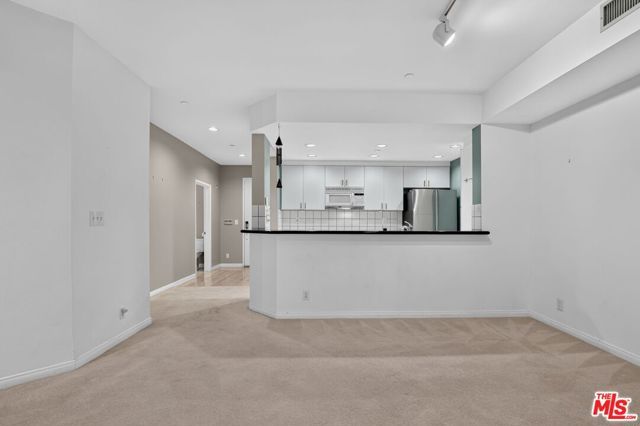 12000 Goshen Avenue 103, Los Angeles, CA 90049