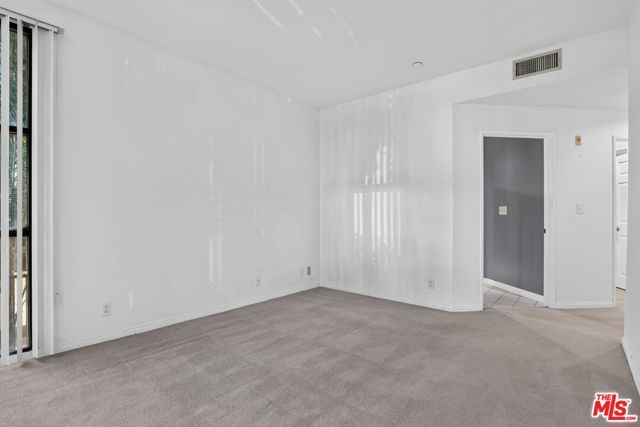 12000 Goshen Avenue 103, Los Angeles, CA 90049