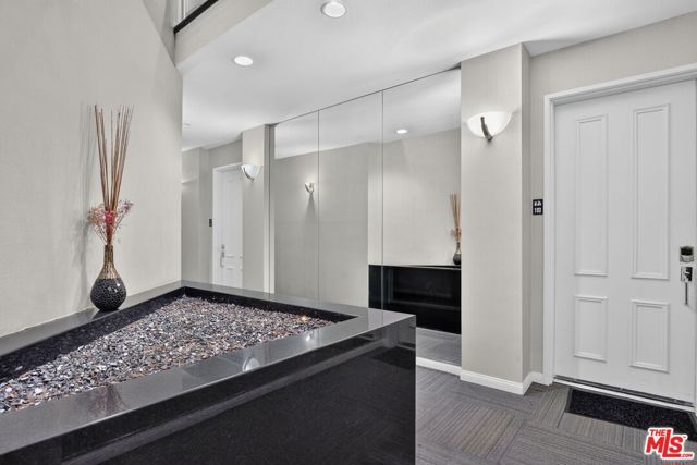 12000 Goshen Avenue 103, Los Angeles, CA 90049