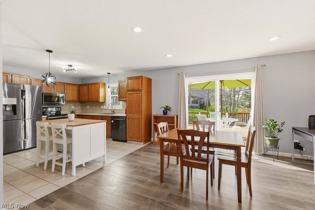 2104 Van Oaks Drive, Twinsburg, OH 44087
