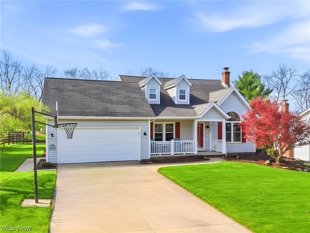 2104 Van Oaks Drive, Twinsburg, OH 44087