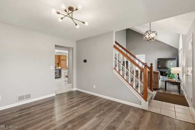2104 Van Oaks Drive, Twinsburg, OH 44087
